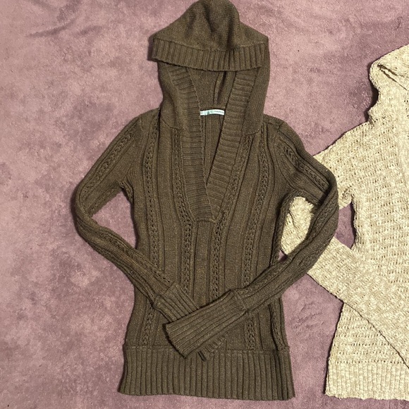 2 Maurice’s knit hooded sweater/ shirts. Size small - Picture 2 of 13